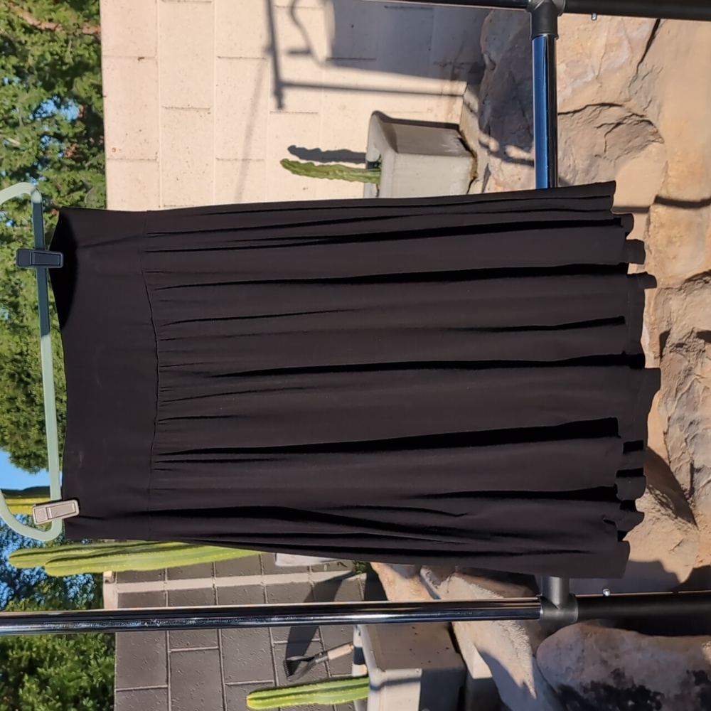 Hillary Radley black knit pull-on midi skirt, Large